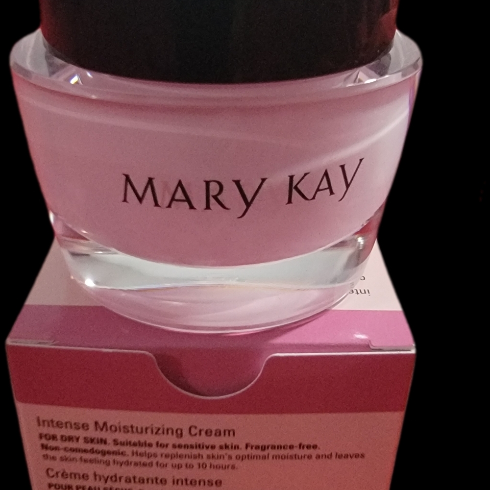Intense moisturizing cream:( For Dry Skin )